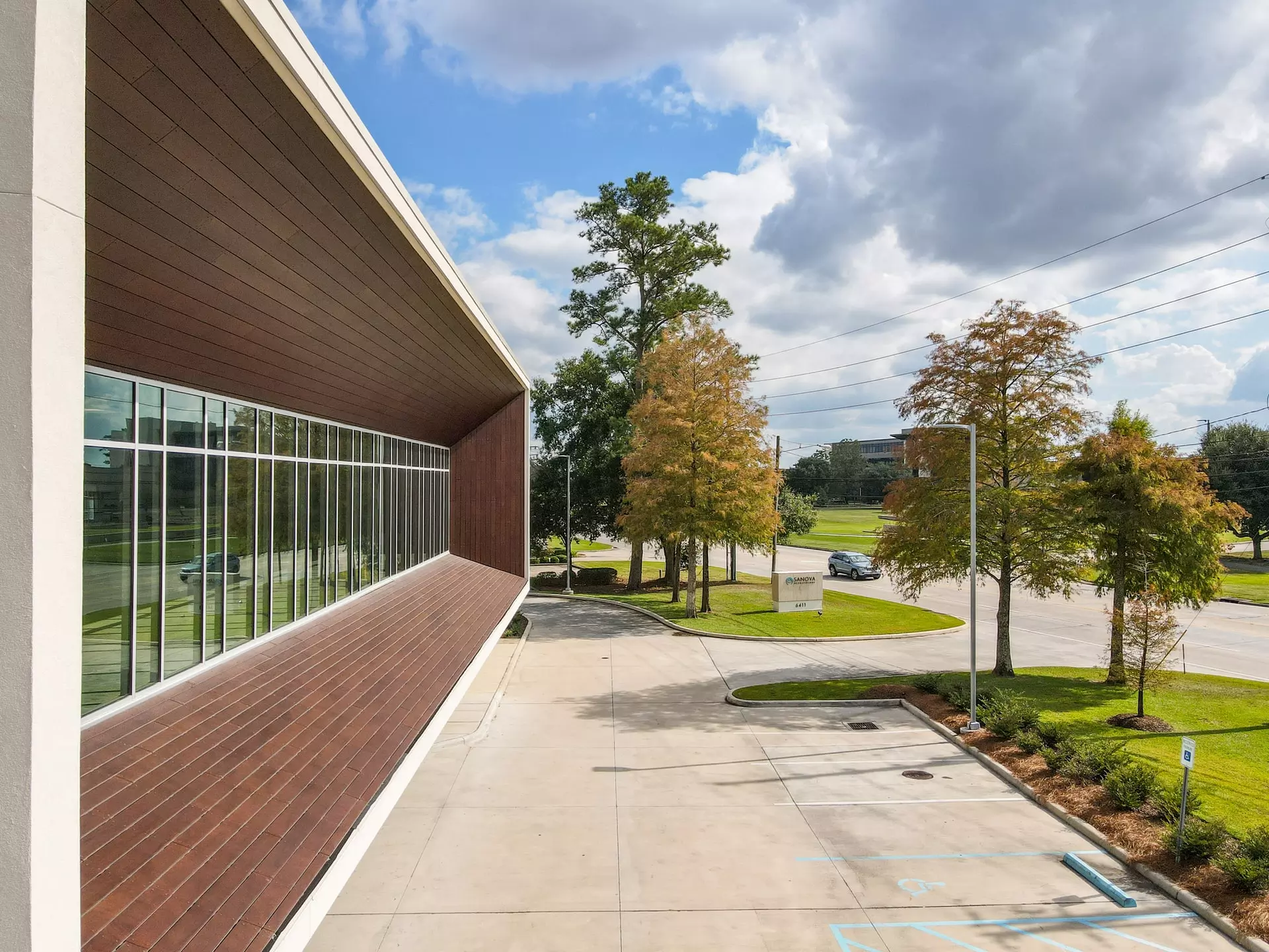 What Are The Pros And Cons Of Commercial Properties - RICS expert witness surveyor services for Tonbridge and Kent